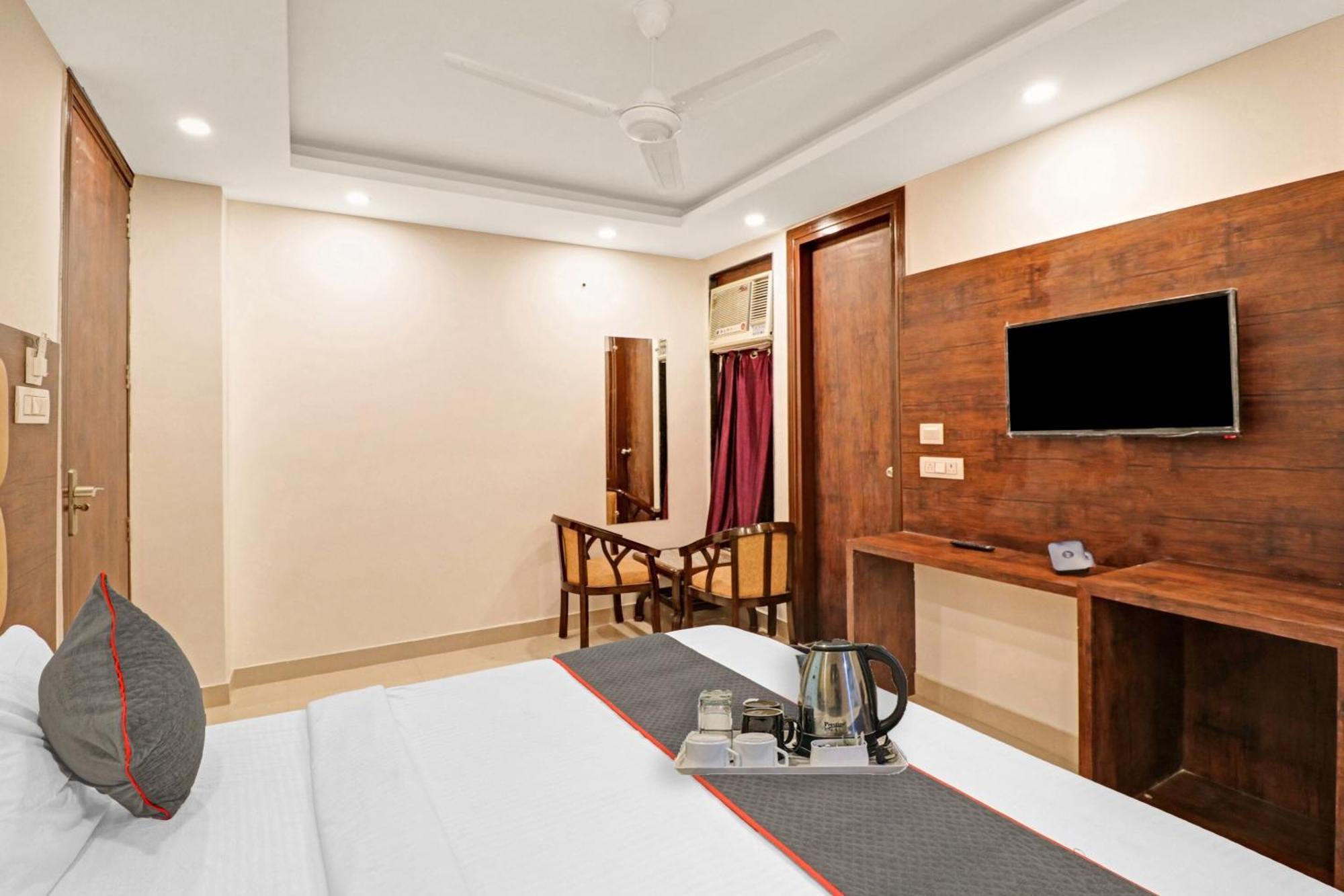 Townhouse Tark Hotel New Delhi